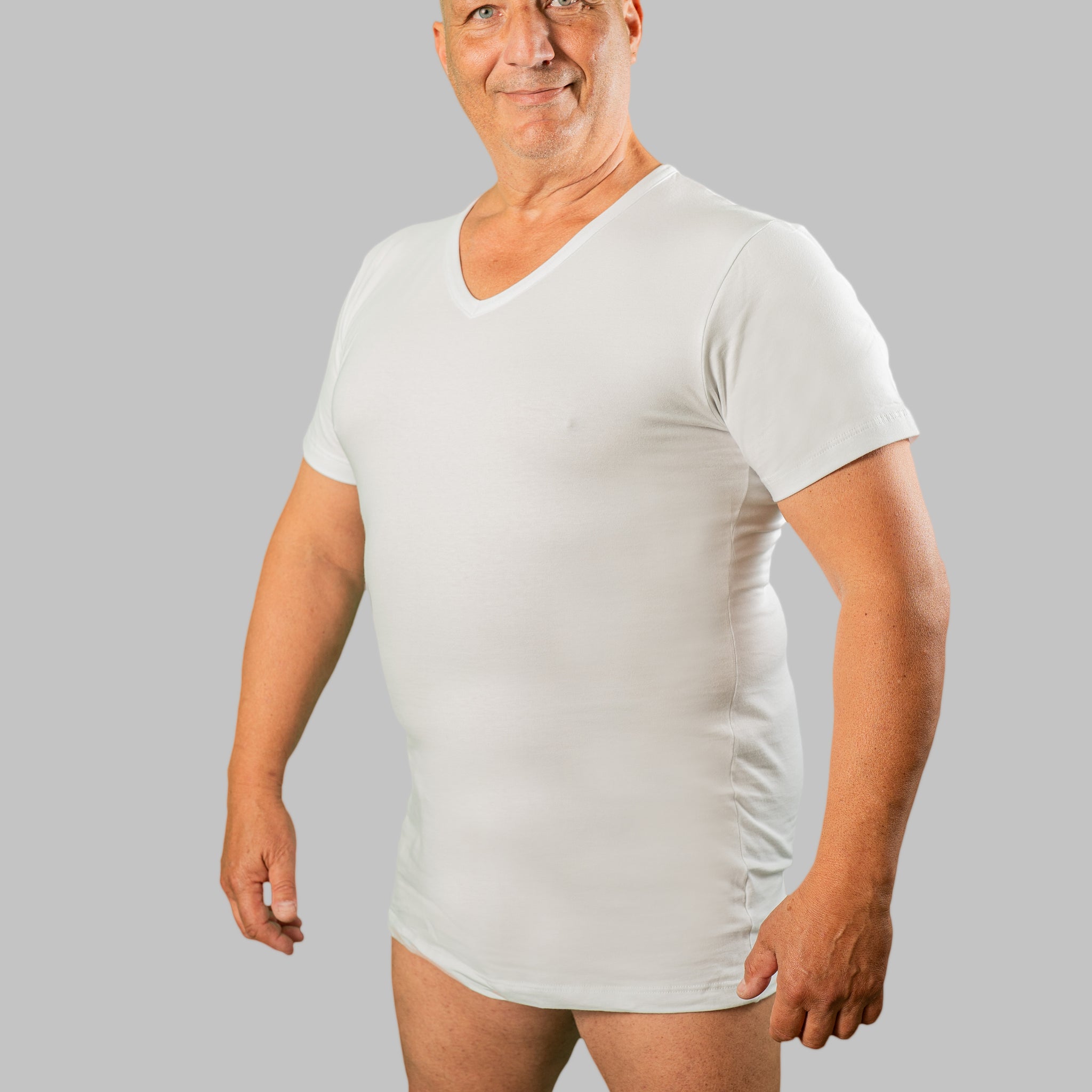 Elastična majica za močnejše postave 20Nodi 9001 V izrez Črna Bela 3xl do 10xl